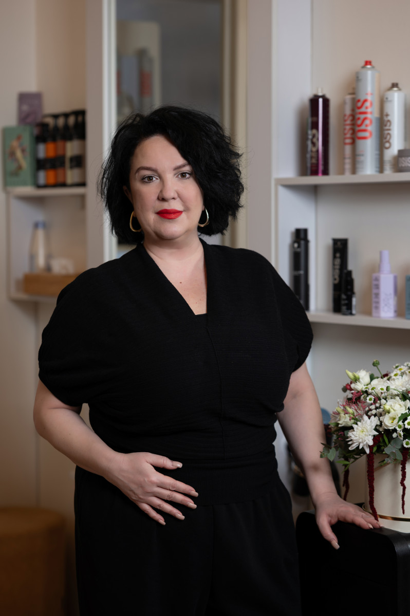 Máša - senior hairstylist
